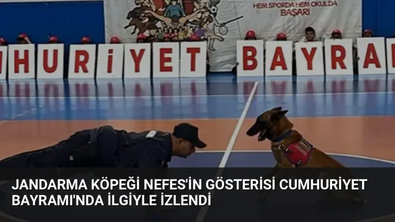 Jandarma Köpeği Nefes'in Gösterisi Cumhuriyet Bayramı'nda İlgiyle İzlendi